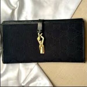 Vintage GUCCI Black Jackie Cloth with Gold Piston Lock Continental Wallet